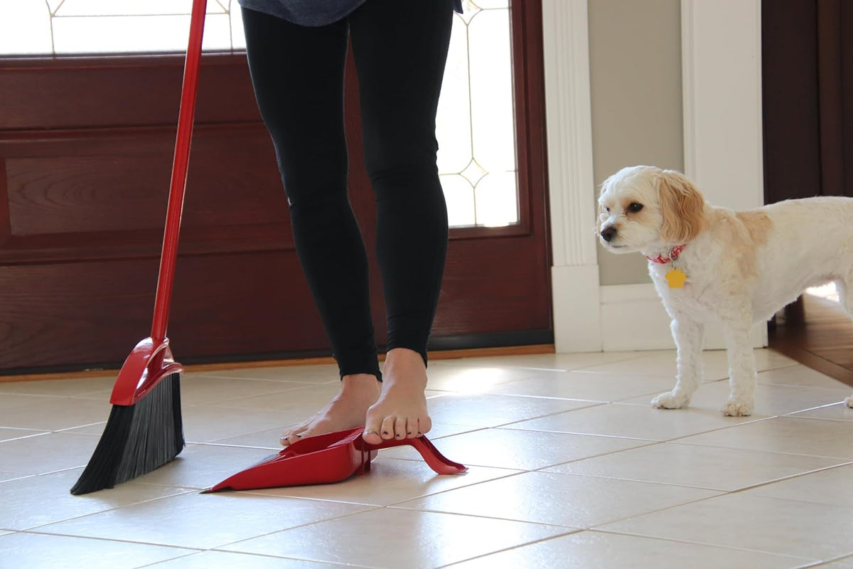 O-Cedar Pet Pro Broom with Step-On Dustpan | Removes Over 99% of Dust & Dirt in One Sweep | Removes 3X More Pet Hair | Quiet Cleaning Tool for Cat and Dog Owners